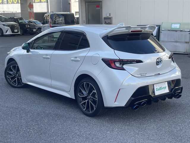 トヨタ カローラ スポーツ ハイブリッドG Z 神奈川県 2024(令6)年 0.8万km プラチナホワイトパールマイカ Toyota Safety Sense/・プリクラッシュセーフティ/・レーントレーシングアシスト/・レーンディパーチャーアラート/・プロアクティブドライビングアシスト/・オートマチックハイビーム/・ロードサインアシスト/・レーダークルーズコントロール/・発進遅れ告知機能/・ドライバー異常時対応システム/ブラインドスポットモニター/Tom’sエアロ/Tom’sマフラー/GRアルミペダル/純正ナビ＆フルセグTV/BT/タイプC/HDMI/バックカメラ/ビルトインETC2.0/前席シートヒーター/電動パーキングブレーキ/純正18inアルミホイール/オートライト/LEDライト/フォグランプ/オート電格ミラー/ウインカーミラー/スマートキー/プッシュスタート/W＆サイド＆カーテンエアバッグ/横滑り防止装置/ABS/ドアバイザー/保証書/取扱説明書/スペアキー