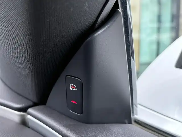 アウディ Ａ７ SB 2.0 TFSI クワトロ S LINE P 石川県 2017(平29)年 6.1万km グレイシアホワイトメタリック 黒革シート/シートヒーター/衝突軽減ブレーキ/アダプティブクルーズコントロール/サイドアシスト/純正ナビ/フルセグＴＶ/バックカメラ/クリアランスソナー/電動リアゲート/ＢＯＳＥサウンド/ＬＥＤライト