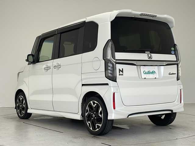 ホンダ Ｎ ＢＯＸ G･Lターボ Hセンシング カッパーブラウンスタイル 愛知県 2018(平30)年 3.2万km プラチナホワイトパール ホンダセンシング/衝突軽減システム/純正８型SDナビ/両側パワースライドドア/レーダークルーズコントロール/フルセグ/CD/DVD/Bluetooth/バックカメラ/コーナーセンサー/純正アルミホイール/LEDヘッドライト/パドルシフト/オートマチックハイビーム/ドライブレコーダー/ETC/ステアリングスイッチ/スマートキー/プッシュスタート