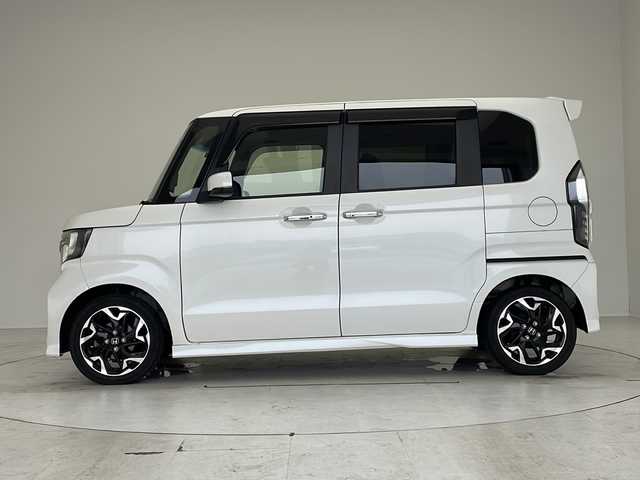 ホンダ Ｎ ＢＯＸ G･Lターボ Hセンシング カッパーブラウンスタイル 愛知県 2018(平30)年 3.2万km プラチナホワイトパール ホンダセンシング/衝突軽減システム/純正８型SDナビ/両側パワースライドドア/レーダークルーズコントロール/フルセグ/CD/DVD/Bluetooth/バックカメラ/コーナーセンサー/純正アルミホイール/LEDヘッドライト/パドルシフト/オートマチックハイビーム/ドライブレコーダー/ETC/ステアリングスイッチ/スマートキー/プッシュスタート