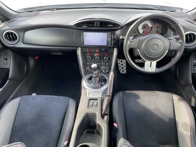 トヨタ ８６ GT リミテッド 福岡県 2013(平25)年 7.5万km クリスタルブラックシリカ ＴＥＩＮ車高調/純正ナビ/バックカメラ/ＴＲＤリアスポイラー/ＨＩＤヘッドライト/フォグランプ/シートヒーター/ＥＴＣ/社外１８アルミ/前後ドラレコ/パドルシフト/スマートキー/プッシュスタート/Wilwoodブレーキキャリパー