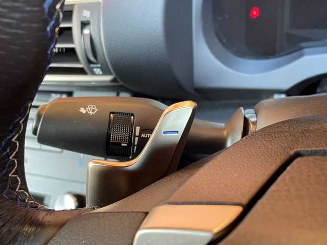 レクサス ＲＣ Ｆ 愛知県 2015(平27)年 3.3万km ソニックシルバー TOM’Sフロントアンダースポイラー/TOM’Sサイドスポイラー/LEXONリアアンダーディフューザー/リアスポイラー/純正ナビ/フルセグTV/バックカメラ/黒革シート/シートヒーター/シートベンチレーション/ステアリングヒーター/クルーズコントロール/ブランドスポットモニター/保証書/取説/スペアキー