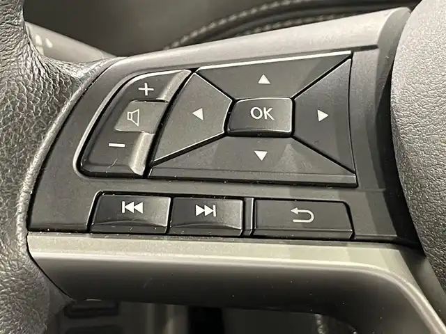 日産 セレナ ハイウェイスター プロパイロットED 愛知県 2017(平29)年 8.9万km ブリリアントホワイトパール 2トーン 純正9インチナビ/純正フリップダウン/プロパイロット/衝突軽減ブレーキ/両側電動スライドドア/ビルトインETC/バックカメラ/フルセグTV/Bluetooth/コーナーセンサー/レーンキープアシスト/両側電動スライドドア/プッシュスタート/スマートキー/CD/DVD再生/アイドリングストップ/ミュージックサーバー/純正フロアマット/オートライト/電動格納ミラー/電動パーキングブレーキ/オートブレーキホールド