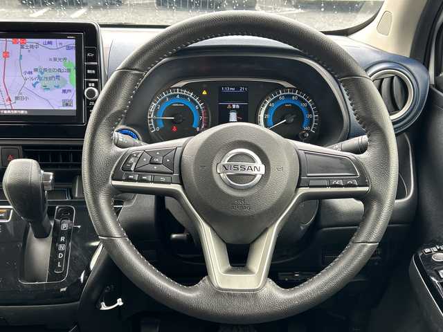 日産 デイズ ハイウェイスターG ターボ 千葉県 2020(令2)年 5.1万km パール ９型ナビ　ＭＭ３２０Ｄ－Ｌ　全方位カメラ　Ｂｔ　ＣＤ　ＤＶＤ　ＥＴＣ　前後ドラレコ　後方コーナーセンサー　アイドリングストップ機能　ドアバイザー　純正１５インチＡＷ　ＬＥＤライト　オートライト