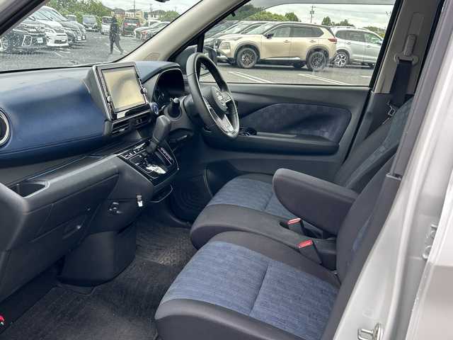 日産 デイズ ハイウェイスターG ターボ 千葉県 2020(令2)年 5.1万km パール ９型ナビ　ＭＭ３２０Ｄ－Ｌ　全方位カメラ　Ｂｔ　ＣＤ　ＤＶＤ　ＥＴＣ　前後ドラレコ　後方コーナーセンサー　アイドリングストップ機能　ドアバイザー　純正１５インチＡＷ　ＬＥＤライト　オートライト