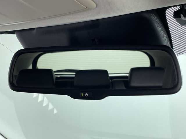 マツダ アテンザ ワゴン XD Lパッケージ 福岡県 2013(平25)年 6万km アルミニウムメタリック 禁煙車/レザーシート/社外SDナビ/(BT/DVD/CD/SD/AUX)/純正19インチAW/フルセグテレビ/バックカメラ/メモリ付きパワーシート/前席シートヒーター/パドルシフト/レーダークルーズコントロール/レーンキープアシスト/ブラインドスポットモニター/オートライト/純正HIDヘッドライト/ビルトインETC/プッシュスタート/チップアップシート/純正フロアマット/フォグランプ