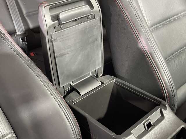 マツダ アテンザ ワゴン XD Lパッケージ 福岡県 2013(平25)年 6万km アルミニウムメタリック 禁煙車/レザーシート/社外SDナビ/(BT/DVD/CD/SD/AUX)/純正19インチAW/フルセグテレビ/バックカメラ/メモリ付きパワーシート/前席シートヒーター/パドルシフト/レーダークルーズコントロール/レーンキープアシスト/ブラインドスポットモニター/オートライト/純正HIDヘッドライト/ビルトインETC/プッシュスタート/チップアップシート/純正フロアマット/フォグランプ