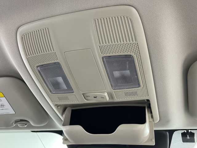 マツダ アテンザ ワゴン XD Lパッケージ 福岡県 2013(平25)年 6万km アルミニウムメタリック 禁煙車/レザーシート/社外SDナビ/(BT/DVD/CD/SD/AUX)/純正19インチAW/フルセグテレビ/バックカメラ/メモリ付きパワーシート/前席シートヒーター/パドルシフト/レーダークルーズコントロール/レーンキープアシスト/ブラインドスポットモニター/オートライト/純正HIDヘッドライト/ビルトインETC/プッシュスタート/チップアップシート/純正フロアマット/フォグランプ