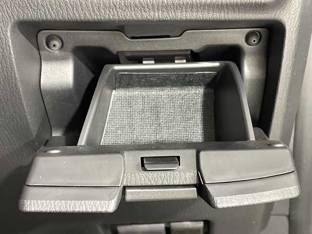 マツダ アテンザ ワゴン XD Lパッケージ 福岡県 2013(平25)年 6万km アルミニウムメタリック 禁煙車/レザーシート/社外SDナビ/(BT/DVD/CD/SD/AUX)/純正19インチAW/フルセグテレビ/バックカメラ/メモリ付きパワーシート/前席シートヒーター/パドルシフト/レーダークルーズコントロール/レーンキープアシスト/ブラインドスポットモニター/オートライト/純正HIDヘッドライト/ビルトインETC/プッシュスタート/チップアップシート/純正フロアマット/フォグランプ