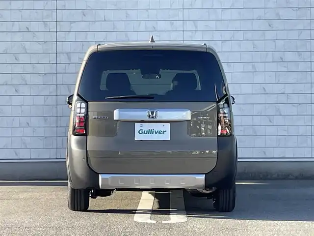 ホンダ フリード ハイブリット e:HEV クロスター 福岡県 2025(令7)年 0.1千km ベージュ 登録済み未使用車/純正9型メモリーナビ(フルセグTV・BT)/バックカメラ/ホンダセンシング/コーナーセンサー/ブラインドスポットインフォメーション/両側パワースライドドア/シートヒーター/リヤクーラー/USBポート/純正LED/純正アルミホイール/プッシュスタート/スマートキー