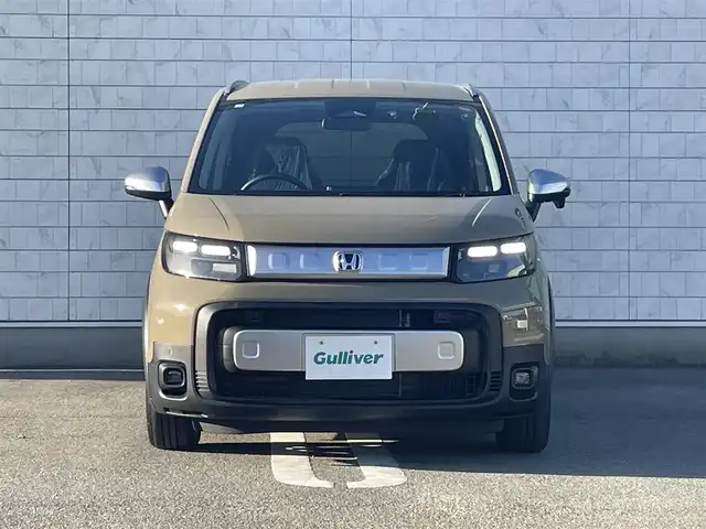 ホンダ フリード ハイブリット e:HEV クロスター 福岡県 2025(令7)年 0.1千km ベージュ 登録済み未使用車/純正9型メモリーナビ(フルセグTV・BT)/バックカメラ/ホンダセンシング/コーナーセンサー/ブラインドスポットインフォメーション/両側パワースライドドア/シートヒーター/リヤクーラー/USBポート/純正LED/純正アルミホイール/プッシュスタート/スマートキー