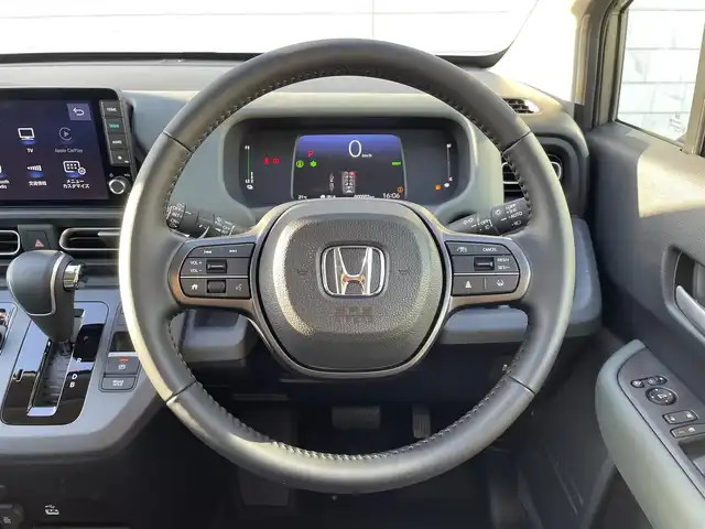 ホンダ フリード ハイブリット e:HEV クロスター 福岡県 2025(令7)年 0.1千km ベージュ 登録済み未使用車/純正9型メモリーナビ(フルセグTV・BT)/バックカメラ/ホンダセンシング/コーナーセンサー/ブラインドスポットインフォメーション/両側パワースライドドア/シートヒーター/リヤクーラー/USBポート/純正LED/純正アルミホイール/プッシュスタート/スマートキー