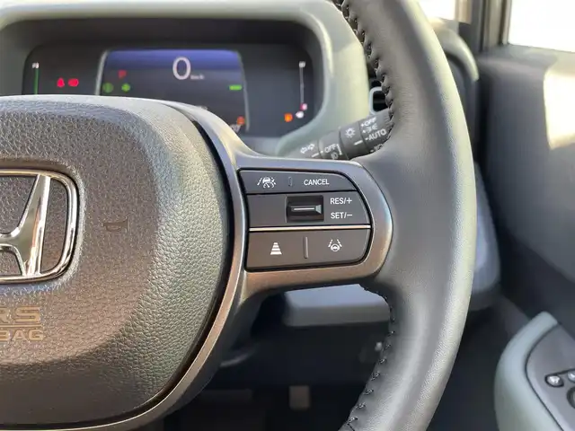 ホンダ フリード ハイブリット e:HEV クロスター 福岡県 2025(令7)年 0.1千km ベージュ 登録済み未使用車/純正9型メモリーナビ(フルセグTV・BT)/バックカメラ/ホンダセンシング/コーナーセンサー/ブラインドスポットインフォメーション/両側パワースライドドア/シートヒーター/リヤクーラー/USBポート/純正LED/純正アルミホイール/プッシュスタート/スマートキー