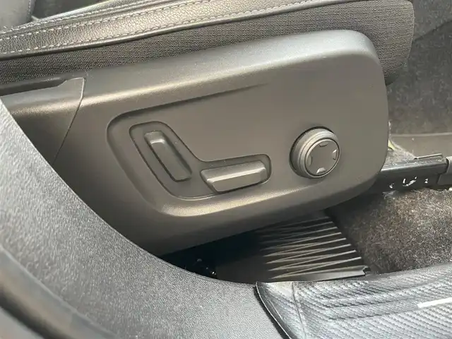 ボルボ ＸＣ４０ T4 モメンタム 山梨県 2020(令2)年 1.9万km 白 ＡＣＣ/パイロット・アシスト/ＬＫＡ/ＢＳ/ＢＬＩＳ/純正ＨＤＤナビ/フルセグＴＶ/ＢＴ/ＡｐｐｌｅＣａｒＰｌａｙ/ＡｎｄｏｒｏｉｄＡｕｔｏ/前席パワーシート/全方位カメラ/前後ドラレコ/ＥＴＣ２．０