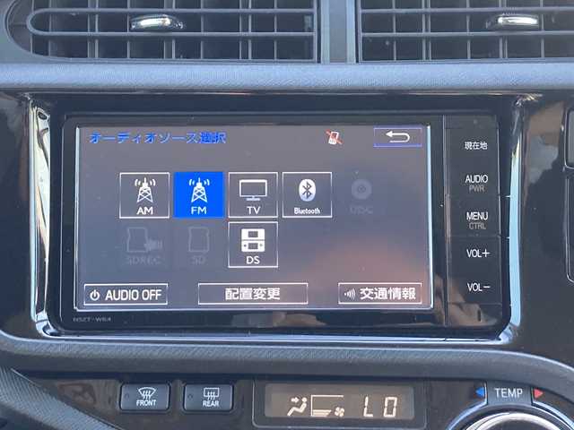 トヨタ アクア G G’s 佐賀県 2015(平27)年 6.5万km ライムホワイトパールクリスタルシャイン 純正ナビ/バックカメラ/クルーズコントロール/ビルトインＥＴＣ/ハーフレザーシート/プッシュスタート/スマートキー/ステアリングスイッチ/フォグライト/ＬＥＤBEAM/純正アルミホイール
