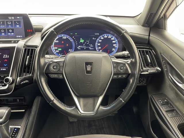 トヨタ クラウン ハイブリッド RS アドバンス 千葉県 2019(令1)年 4.6万km ホワイトパールクリスタルシャイン 純正ナビ/(フルセグ/Bluetooth/AM/FM/CD/SD/USB/AUX)/トヨタセーフティセンス/プリクラッシュセーフティ/レーントレーシングアシスト/ブラインドスポットモニター/クリアランスソナー(前後)/リアクロストラフィックアラート/パーキングサポートブレーキ/ヘッドアップディスプレイ/ロードサインアシスト/レーダークルーズコントロール/バックカメラ/社外ドライブレコーダー(前後)/ワイヤレス充電/シートヒーター(D+N席)/パワーシート(D+N席)/シートメモリー(D席)/ステアリングヒーター/電動チルト＆テレスコピックステアリング/ステアリングスイッチ/サンルーフ/パドルシフト/電動パーキングブレーキ/LEDヘッドライト/フォグランプ/純正ビルトインETC2.0/純正18インチアルミホイール/純正フロアマット/ハーフレザーシート/純正ドアバイザー/革巻きステアリングホイール/電動格納ウィンカーミラー/エアバッグ(W+サイド+カーテン)/プッシュスタート