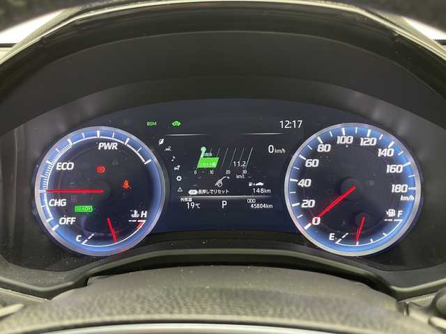 トヨタ クラウン ハイブリッド RS アドバンス 千葉県 2019(令1)年 4.6万km ホワイトパールクリスタルシャイン 純正ナビ/(フルセグ/Bluetooth/AM/FM/CD/SD/USB/AUX)/トヨタセーフティセンス/プリクラッシュセーフティ/レーントレーシングアシスト/ブラインドスポットモニター/クリアランスソナー(前後)/リアクロストラフィックアラート/パーキングサポートブレーキ/ヘッドアップディスプレイ/ロードサインアシスト/レーダークルーズコントロール/バックカメラ/社外ドライブレコーダー(前後)/ワイヤレス充電/シートヒーター(D+N席)/パワーシート(D+N席)/シートメモリー(D席)/ステアリングヒーター/電動チルト＆テレスコピックステアリング/ステアリングスイッチ/サンルーフ/パドルシフト/電動パーキングブレーキ/LEDヘッドライト/フォグランプ/純正ビルトインETC2.0/純正18インチアルミホイール/純正フロアマット/ハーフレザーシート/純正ドアバイザー/革巻きステアリングホイール/電動格納ウィンカーミラー/エアバッグ(W+サイド+カーテン)/プッシュスタート