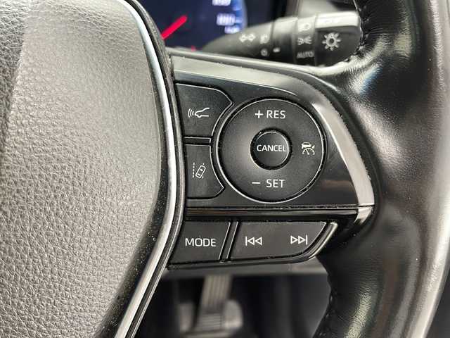 トヨタ クラウン ハイブリッド RS アドバンス 千葉県 2019(令1)年 4.6万km ホワイトパールクリスタルシャイン 純正ナビ/(フルセグ/Bluetooth/AM/FM/CD/SD/USB/AUX)/トヨタセーフティセンス/プリクラッシュセーフティ/レーントレーシングアシスト/ブラインドスポットモニター/クリアランスソナー(前後)/リアクロストラフィックアラート/パーキングサポートブレーキ/ヘッドアップディスプレイ/ロードサインアシスト/レーダークルーズコントロール/バックカメラ/社外ドライブレコーダー(前後)/ワイヤレス充電/シートヒーター(D+N席)/パワーシート(D+N席)/シートメモリー(D席)/ステアリングヒーター/電動チルト＆テレスコピックステアリング/ステアリングスイッチ/サンルーフ/パドルシフト/電動パーキングブレーキ/LEDヘッドライト/フォグランプ/純正ビルトインETC2.0/純正18インチアルミホイール/純正フロアマット/ハーフレザーシート/純正ドアバイザー/革巻きステアリングホイール/電動格納ウィンカーミラー/エアバッグ(W+サイド+カーテン)/プッシュスタート