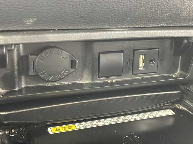 トヨタ クラウン ハイブリッド RS アドバンス 千葉県 2019(令1)年 4.6万km ホワイトパールクリスタルシャイン 純正ナビ/(フルセグ/Bluetooth/AM/FM/CD/SD/USB/AUX)/トヨタセーフティセンス/プリクラッシュセーフティ/レーントレーシングアシスト/ブラインドスポットモニター/クリアランスソナー(前後)/リアクロストラフィックアラート/パーキングサポートブレーキ/ヘッドアップディスプレイ/ロードサインアシスト/レーダークルーズコントロール/バックカメラ/社外ドライブレコーダー(前後)/ワイヤレス充電/シートヒーター(D+N席)/パワーシート(D+N席)/シートメモリー(D席)/ステアリングヒーター/電動チルト＆テレスコピックステアリング/ステアリングスイッチ/サンルーフ/パドルシフト/電動パーキングブレーキ/LEDヘッドライト/フォグランプ/純正ビルトインETC2.0/純正18インチアルミホイール/純正フロアマット/ハーフレザーシート/純正ドアバイザー/革巻きステアリングホイール/電動格納ウィンカーミラー/エアバッグ(W+サイド+カーテン)/プッシュスタート