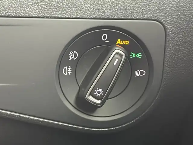 フォルクスワーゲン ティグアン TSI Rライン 埼玉県 2017(平29)年 11.4万km 黒 純正８型ナビ　３６０°　温シート　衝突軽減　レーダークルーズコントロール　ＭＴモード付　ビルトインＥＴＣ　前後ドライブレコーダー　Ｂｌｕｅｔｏｏｔｈ　ＵＳＢ端子　ルーフレール　ＬＥＤヘッドライト 純正19インチアルミ