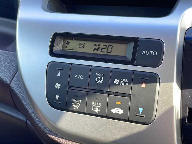 ホンダ Ｎ ＷＧＮ カスタム G ターボパッケージ 山口県 2015(平27)年 10.8万km プレミアムホワイトパール 純正SDナビ【VXM-165VFi】/・CD/DVD/USB/iPod/AM/FM/Bluetooth/フルセグテレビ/ETC/バックカメラ/パドルシフト/純正フロアマット/純正アルミホイール/ハーフレザー/ドアバイザー/ディスチャージヘッドライト/オートライト/フォグランプ/スマートキー/プッシュスタート/クルーズコントロール/横滑り防止装置/衝突被害軽減システム/ダブルサイドエアバッグ/取扱説明書/記録簿