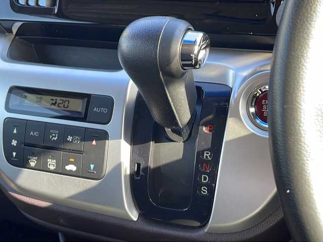 ホンダ Ｎ ＷＧＮ カスタム G ターボパッケージ 山口県 2015(平27)年 10.8万km プレミアムホワイトパール 純正SDナビ【VXM-165VFi】/・CD/DVD/USB/iPod/AM/FM/Bluetooth/フルセグテレビ/ETC/バックカメラ/パドルシフト/純正フロアマット/純正アルミホイール/ハーフレザー/ドアバイザー/ディスチャージヘッドライト/オートライト/フォグランプ/スマートキー/プッシュスタート/クルーズコントロール/横滑り防止装置/衝突被害軽減システム/ダブルサイドエアバッグ/取扱説明書/記録簿