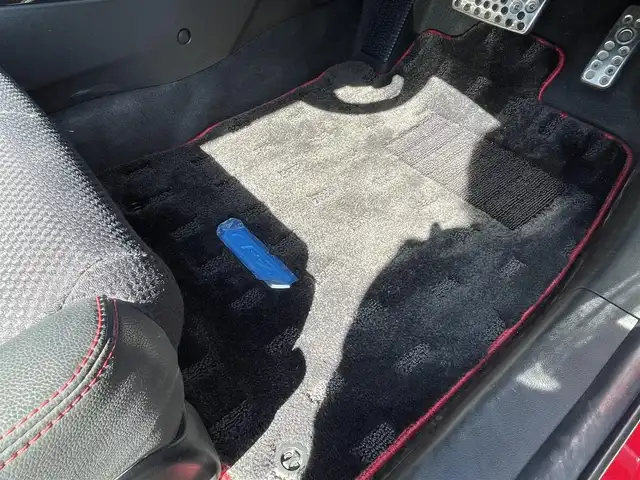 ホンダ ＣＲ－Ｚ α マスターレーベル 宮崎県 2013(平25)年 5.2万km ミラノレッド 純正ナビ【VXM-122VFi】/・フルセグTV・DVD・CD・Bluetooth/バックカメラ/ETC/クルーズコントロール/パドルシフト/HIDヘッドライト/オートライト/純正フロアマット/純正ドアバイザー/スマートキー