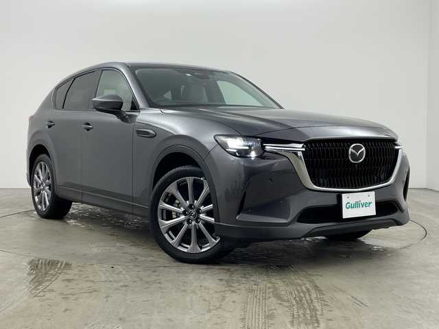 マツダ ＣＸ－６０ 25S Lパッケージ 兵庫県 2023(令5)年 1.3万km マシーングレープレミアムM ・シースルービューパッケージ/３６０°ビュー・モニター（シースルービュー）＋ワイヤレス接続機能　ＡｐｐｌｅＣａｒＰｌａｙ対応＋１２．３インチセンターディスプレイ＋ワイヤレス充電（Ｑｉ）/・マイコックピットパッケージ/電動チルト＆テレスコピックステアリング（ドライビングポジションメモリー機能連動）＋ドライバーパーソナライズ（自動設定復元）＋１２．３インチフル液晶メーター（ＴＦＴカラー）/・i-ACTIVSENSE/・車線逸脱警報システム/・AT誤発進抑制制御/・後側方車両検知/・衝突二次被害システム/・トラクションコントロールシステム/・フロントリアパーキングセンサー/・緊急時車線維持支援/・ブラインドスポットモニタリング/・前側方接近車両検知/・交通標識認識システム/・レーダークルーズコントロール/・ドライバー異常時対応システム/・ドライバーモニタリング/・ブレーキアシスト/・エマージェンシーシグナルシステム/・レーンキープアシスト/・HDMI/・革シート/・全席シートヒーター/・ヘッドアップディスプレイ/・置くだけ充電/・ステアリングヒーター/・電動リアゲート/・純正20インチアルミ/・ETC/・LED