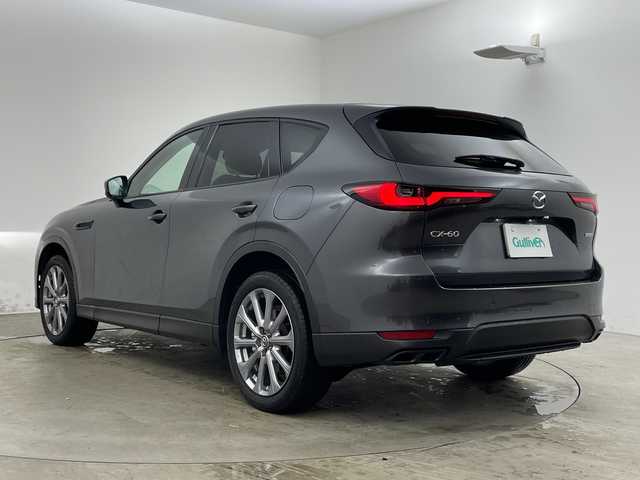 マツダ ＣＸ－６０ 25S Lパッケージ 兵庫県 2023(令5)年 1.3万km マシーングレープレミアムM ・シースルービューパッケージ/３６０°ビュー・モニター（シースルービュー）＋ワイヤレス接続機能　ＡｐｐｌｅＣａｒＰｌａｙ対応＋１２．３インチセンターディスプレイ＋ワイヤレス充電（Ｑｉ）/・マイコックピットパッケージ/電動チルト＆テレスコピックステアリング（ドライビングポジションメモリー機能連動）＋ドライバーパーソナライズ（自動設定復元）＋１２．３インチフル液晶メーター（ＴＦＴカラー）/・i-ACTIVSENSE/・車線逸脱警報システム/・AT誤発進抑制制御/・後側方車両検知/・衝突二次被害システム/・トラクションコントロールシステム/・フロントリアパーキングセンサー/・緊急時車線維持支援/・ブラインドスポットモニタリング/・前側方接近車両検知/・交通標識認識システム/・レーダークルーズコントロール/・ドライバー異常時対応システム/・ドライバーモニタリング/・ブレーキアシスト/・エマージェンシーシグナルシステム/・レーンキープアシスト/・HDMI/・革シート/・全席シートヒーター/・ヘッドアップディスプレイ/・置くだけ充電/・ステアリングヒーター/・電動リアゲート/・純正20インチアルミ/・ETC/・LED
