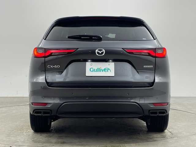 マツダ ＣＸ－６０ 25S Lパッケージ 兵庫県 2023(令5)年 1.3万km マシーングレープレミアムM ・シースルービューパッケージ/３６０°ビュー・モニター（シースルービュー）＋ワイヤレス接続機能　ＡｐｐｌｅＣａｒＰｌａｙ対応＋１２．３インチセンターディスプレイ＋ワイヤレス充電（Ｑｉ）/・マイコックピットパッケージ/電動チルト＆テレスコピックステアリング（ドライビングポジションメモリー機能連動）＋ドライバーパーソナライズ（自動設定復元）＋１２．３インチフル液晶メーター（ＴＦＴカラー）/・i-ACTIVSENSE/・車線逸脱警報システム/・AT誤発進抑制制御/・後側方車両検知/・衝突二次被害システム/・トラクションコントロールシステム/・フロントリアパーキングセンサー/・緊急時車線維持支援/・ブラインドスポットモニタリング/・前側方接近車両検知/・交通標識認識システム/・レーダークルーズコントロール/・ドライバー異常時対応システム/・ドライバーモニタリング/・ブレーキアシスト/・エマージェンシーシグナルシステム/・レーンキープアシスト/・HDMI/・革シート/・全席シートヒーター/・ヘッドアップディスプレイ/・置くだけ充電/・ステアリングヒーター/・電動リアゲート/・純正20インチアルミ/・ETC/・LED