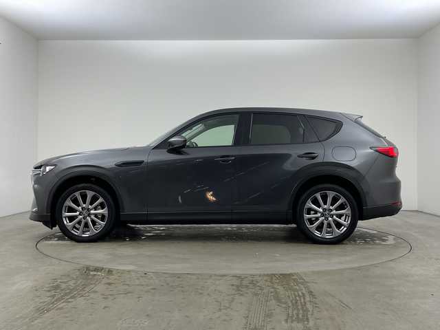 マツダ ＣＸ－６０ 25S Lパッケージ 兵庫県 2023(令5)年 1.3万km マシーングレープレミアムM ・シースルービューパッケージ/３６０°ビュー・モニター（シースルービュー）＋ワイヤレス接続機能　ＡｐｐｌｅＣａｒＰｌａｙ対応＋１２．３インチセンターディスプレイ＋ワイヤレス充電（Ｑｉ）/・マイコックピットパッケージ/電動チルト＆テレスコピックステアリング（ドライビングポジションメモリー機能連動）＋ドライバーパーソナライズ（自動設定復元）＋１２．３インチフル液晶メーター（ＴＦＴカラー）/・i-ACTIVSENSE/・車線逸脱警報システム/・AT誤発進抑制制御/・後側方車両検知/・衝突二次被害システム/・トラクションコントロールシステム/・フロントリアパーキングセンサー/・緊急時車線維持支援/・ブラインドスポットモニタリング/・前側方接近車両検知/・交通標識認識システム/・レーダークルーズコントロール/・ドライバー異常時対応システム/・ドライバーモニタリング/・ブレーキアシスト/・エマージェンシーシグナルシステム/・レーンキープアシスト/・HDMI/・革シート/・全席シートヒーター/・ヘッドアップディスプレイ/・置くだけ充電/・ステアリングヒーター/・電動リアゲート/・純正20インチアルミ/・ETC/・LED