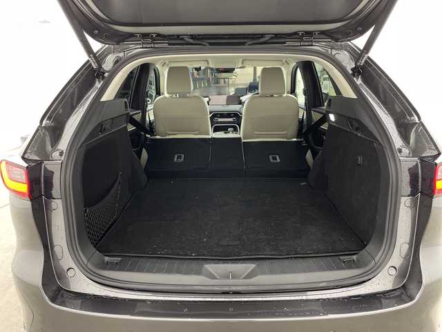 マツダ ＣＸ－６０ 25S Lパッケージ 兵庫県 2023(令5)年 1.3万km マシーングレープレミアムM ・シースルービューパッケージ/３６０°ビュー・モニター（シースルービュー）＋ワイヤレス接続機能　ＡｐｐｌｅＣａｒＰｌａｙ対応＋１２．３インチセンターディスプレイ＋ワイヤレス充電（Ｑｉ）/・マイコックピットパッケージ/電動チルト＆テレスコピックステアリング（ドライビングポジションメモリー機能連動）＋ドライバーパーソナライズ（自動設定復元）＋１２．３インチフル液晶メーター（ＴＦＴカラー）/・i-ACTIVSENSE/・車線逸脱警報システム/・AT誤発進抑制制御/・後側方車両検知/・衝突二次被害システム/・トラクションコントロールシステム/・フロントリアパーキングセンサー/・緊急時車線維持支援/・ブラインドスポットモニタリング/・前側方接近車両検知/・交通標識認識システム/・レーダークルーズコントロール/・ドライバー異常時対応システム/・ドライバーモニタリング/・ブレーキアシスト/・エマージェンシーシグナルシステム/・レーンキープアシスト/・HDMI/・革シート/・全席シートヒーター/・ヘッドアップディスプレイ/・置くだけ充電/・ステアリングヒーター/・電動リアゲート/・純正20インチアルミ/・ETC/・LED