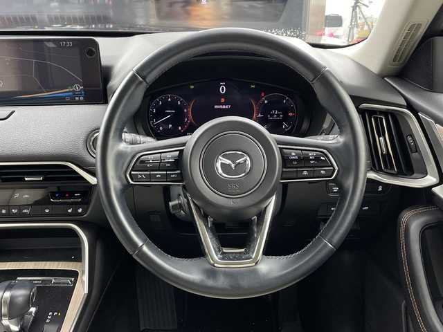 マツダ ＣＸ－６０ 25S Lパッケージ 兵庫県 2023(令5)年 1.3万km マシーングレープレミアムM ・シースルービューパッケージ/３６０°ビュー・モニター（シースルービュー）＋ワイヤレス接続機能　ＡｐｐｌｅＣａｒＰｌａｙ対応＋１２．３インチセンターディスプレイ＋ワイヤレス充電（Ｑｉ）/・マイコックピットパッケージ/電動チルト＆テレスコピックステアリング（ドライビングポジションメモリー機能連動）＋ドライバーパーソナライズ（自動設定復元）＋１２．３インチフル液晶メーター（ＴＦＴカラー）/・i-ACTIVSENSE/・車線逸脱警報システム/・AT誤発進抑制制御/・後側方車両検知/・衝突二次被害システム/・トラクションコントロールシステム/・フロントリアパーキングセンサー/・緊急時車線維持支援/・ブラインドスポットモニタリング/・前側方接近車両検知/・交通標識認識システム/・レーダークルーズコントロール/・ドライバー異常時対応システム/・ドライバーモニタリング/・ブレーキアシスト/・エマージェンシーシグナルシステム/・レーンキープアシスト/・HDMI/・革シート/・全席シートヒーター/・ヘッドアップディスプレイ/・置くだけ充電/・ステアリングヒーター/・電動リアゲート/・純正20インチアルミ/・ETC/・LED