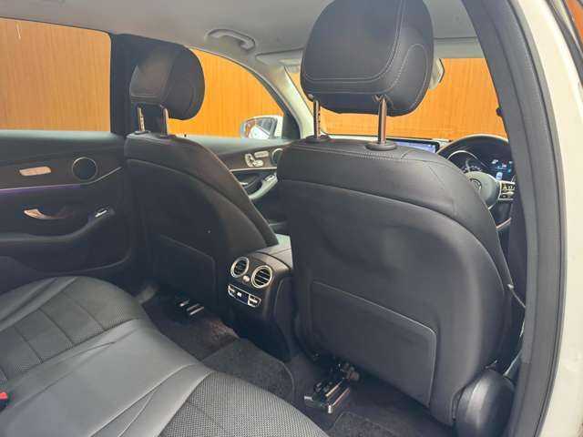 メルセデス・ベンツ ＧＬＣ２２０ d 4マチック 千葉県 2019(令1)年 5.3万km ポーラホワイト ACC　/半革　/ナビ　/TV　/360°/Bluetooth接続　/電動リアゲート/電動シート　/シートヒーター　/アダプティブLEDライト　/アンビエントライト　/アクティブパーキング　/衝突軽減B　/BSM　/LKA　/ドラレコ　/ETC