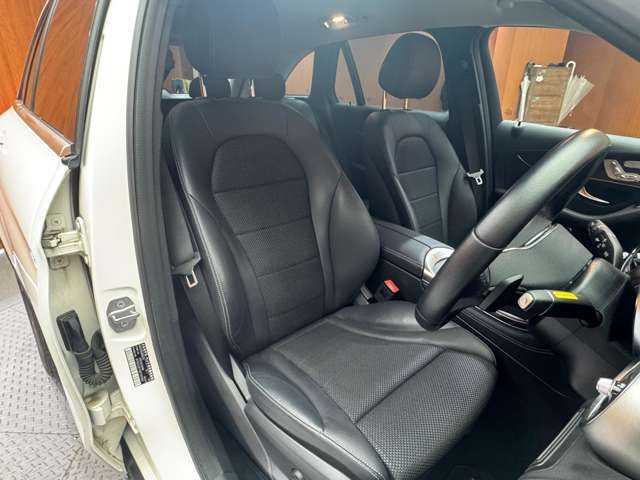 メルセデス・ベンツ ＧＬＣ２２０ d 4マチック 千葉県 2019(令1)年 5.3万km ポーラホワイト ACC　/半革　/ナビ　/TV　/360°/Bluetooth接続　/電動リアゲート/電動シート　/シートヒーター　/アダプティブLEDライト　/アンビエントライト　/アクティブパーキング　/衝突軽減B　/BSM　/LKA　/ドラレコ　/ETC