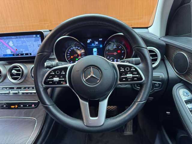 メルセデス・ベンツ ＧＬＣ２２０ d 4マチック 千葉県 2019(令1)年 5.3万km ポーラホワイト ACC　/半革　/ナビ　/TV　/360°/Bluetooth接続　/電動リアゲート/電動シート　/シートヒーター　/アダプティブLEDライト　/アンビエントライト　/アクティブパーキング　/衝突軽減B　/BSM　/LKA　/ドラレコ　/ETC