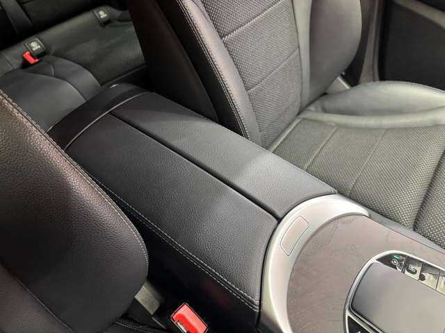 メルセデス・ベンツ ＧＬＣ２２０ d 4マチック 千葉県 2019(令1)年 5.3万km ポーラホワイト ACC　/半革　/ナビ　/TV　/360°/Bluetooth接続　/電動リアゲート/電動シート　/シートヒーター　/アダプティブLEDライト　/アンビエントライト　/アクティブパーキング　/衝突軽減B　/BSM　/LKA　/ドラレコ　/ETC