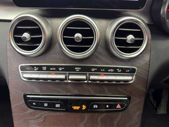 メルセデス・ベンツ ＧＬＣ２２０ d 4マチック 千葉県 2019(令1)年 5.3万km ポーラホワイト ACC　/半革　/ナビ　/TV　/360°/Bluetooth接続　/電動リアゲート/電動シート　/シートヒーター　/アダプティブLEDライト　/アンビエントライト　/アクティブパーキング　/衝突軽減B　/BSM　/LKA　/ドラレコ　/ETC