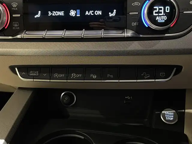 アウディ Ａ４ オールロードクワトロ 宮城県 2021(令3)年 2.6万km クワンタムグレー ラグジュアリーパッケージ/パークアシストパッケージ/バーチャルコックピット/MMIナビゲーションシステム/全方位カメラ/ベージュレザーシート/シートヒーター/メモリ機能付きパワーシート/マトリクスLEDヘッドライト/アドバンストキー/パワーバックドア/ルーフレール/純正18インチAW/ドライブレコーダー/ETC2.0車載器