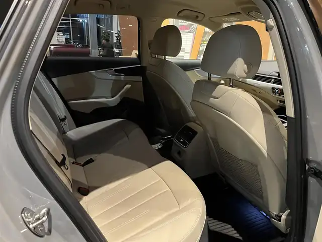 アウディ Ａ４ オールロードクワトロ 宮城県 2021(令3)年 2.6万km クワンタムグレー ラグジュアリーパッケージ/パークアシストパッケージ/バーチャルコックピット/MMIナビゲーションシステム/全方位カメラ/ベージュレザーシート/シートヒーター/メモリ機能付きパワーシート/マトリクスLEDヘッドライト/アドバンストキー/パワーバックドア/ルーフレール/純正18インチAW/ドライブレコーダー/ETC2.0車載器