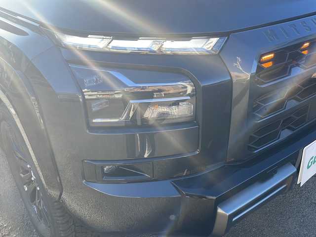 三菱 トライトン GSR 宮崎県 2024(令6)年 1.3万km グレー ドライブモード切替　レーンキープアシスト　Ｂｌｕｅｔｏｏｔｈ接続　地デジ　全方位カメラ　クルーズコントロール　運転席パワーシート　運転席助手席シートヒーター　ＥＴＣ　社外フロアマット　ステアリングヒーター　