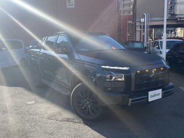 三菱 トライトン GSR 宮崎県 2024(令6)年 1.3万km グレー ドライブモード切替　レーンキープアシスト　Ｂｌｕｅｔｏｏｔｈ接続　地デジ　全方位カメラ　クルーズコントロール　運転席パワーシート　運転席助手席シートヒーター　ＥＴＣ　社外フロアマット　ステアリングヒーター　