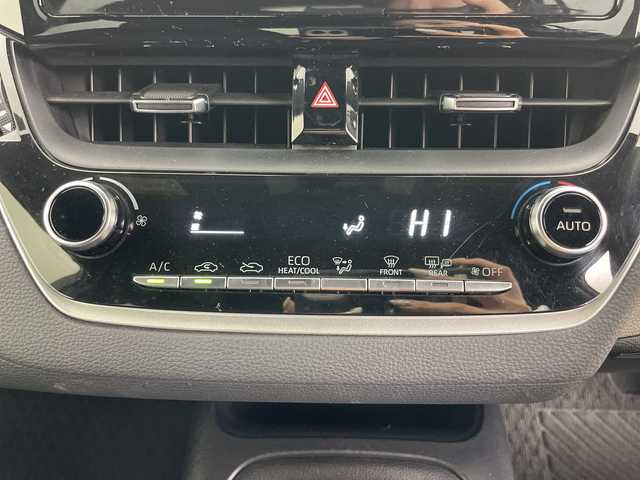 トヨタ カローラ スポーツ G X 道央・札幌 2020(令2)年 5.1万km スーパーホワイトⅡ ・4WD/・寒冷地仕様/・純正ディスプレイオーディオ/・ナビ&BT&USB&Miracast&スマホ連携/・バックカメラ/・トヨタセーフティセンス/・レーダークルーズコントロール/・ステアリングスイッチ/・ビルトインETC/・ドアミラーヒーター/・オートライト/・LEDヘッドライト/・プッシュスタート/・スマートキー