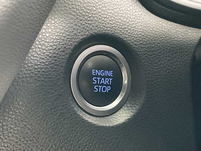 トヨタ カローラ スポーツ G X 道央・札幌 2020(令2)年 5.1万km スーパーホワイトⅡ ・4WD/・寒冷地仕様/・純正ディスプレイオーディオ/・ナビ&BT&USB&Miracast&スマホ連携/・バックカメラ/・トヨタセーフティセンス/・レーダークルーズコントロール/・ステアリングスイッチ/・ビルトインETC/・ドアミラーヒーター/・オートライト/・LEDヘッドライト/・プッシュスタート/・スマートキー