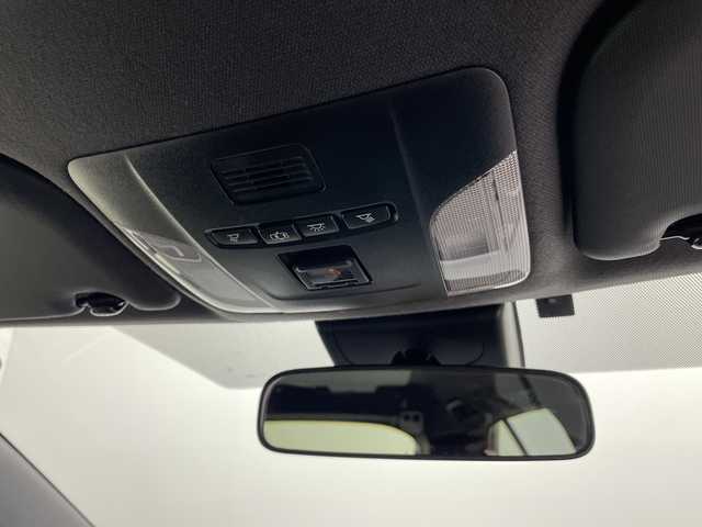 トヨタ カローラ スポーツ G X 道央・札幌 2020(令2)年 5.1万km スーパーホワイトⅡ ・4WD/・寒冷地仕様/・純正ディスプレイオーディオ/・ナビ&BT&USB&Miracast&スマホ連携/・バックカメラ/・トヨタセーフティセンス/・レーダークルーズコントロール/・ステアリングスイッチ/・ビルトインETC/・ドアミラーヒーター/・オートライト/・LEDヘッドライト/・プッシュスタート/・スマートキー