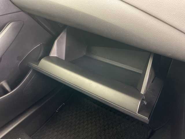 トヨタ カローラ スポーツ G X 道央・札幌 2020(令2)年 5.1万km スーパーホワイトⅡ ・4WD/・寒冷地仕様/・純正ディスプレイオーディオ/・ナビ&BT&USB&Miracast&スマホ連携/・バックカメラ/・トヨタセーフティセンス/・レーダークルーズコントロール/・ステアリングスイッチ/・ビルトインETC/・ドアミラーヒーター/・オートライト/・LEDヘッドライト/・プッシュスタート/・スマートキー