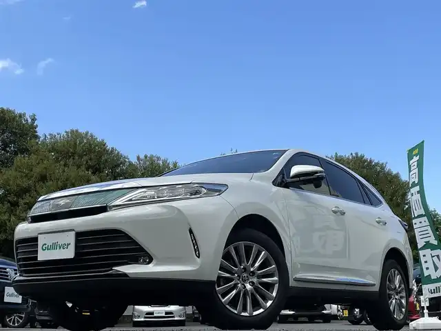 トヨタ ハリアー プレミアム 東京都 2019(令1)年 3.3万km ホワイトパールクリスタルシャイン ワンオーナー/純正9型ナビ/フルセグTV/Bluetoothオーディオ/DVD再生/バックカメラ/ビルトインETC/スマートキー×2 カードキー×1/Toyota Safety Sense P/・プリクラッシュセーフティシステム/・レーンディパーチャーアラート/・アダプティブハイビームシステム/・オートマチックハイビーム/・レーダークルーズコントロール