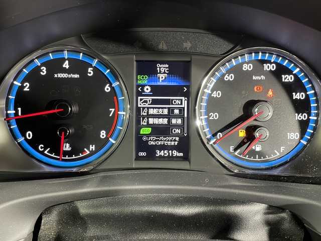 トヨタ ハリアー プレミアム 福岡県 2017(平29)年 3.5万km ブラック ・パワーシート/・モデリスタエアロ/・サンルーフ/・オートマチックハイビーム/・電動リアゲート/・アルパイン9インチナビ/・ビルトインETC/・18インチ純正ホイール/・LEDヘッドライト/・クルコン