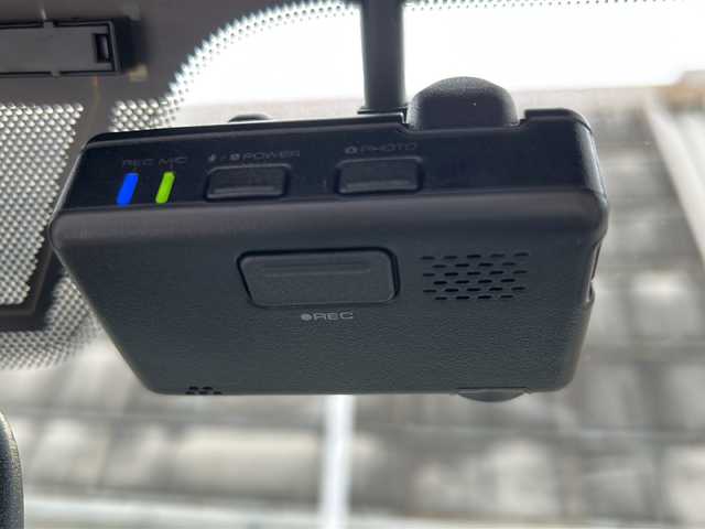マツダ ロードスター RS ホワイトLTDセレクション 愛知県 2021(令3)年 1.6万km スノーフレイクホワイトパールマイカ ・ガラス製リアウインドー付ソフトトップ（クロス・インシュレーター付き）/・シート：ナッパレザー（ピュアホワイト）/・フロントブレーキ：Ｂｒｅｍｂｏ社製ベンチレーテッドディスク＆Ｂｒｅｍｂｏ社製対向４ピストンキャリパー（レッド塗装）/・リアブレーキ：キャリパー（レッド塗装）/・１９５／５０Ｒ１６　８４Ｖタイヤ＆１６×７ＪインチＲＡＹＳ社製鍛造アルミホイール（ダークガンメタリック塗装）/ワンオーナー/純正ナビ/フルセグTV・Bluetooth・USB/BOSEサウンド/前席シートヒーター/ブラインドスポットモニタリング/ドライバーアテンションアラート/スマートシティーブレーキサポート/交通標識認識システム/前方ドライブレコーダー/クルーズコントロール/リアセンサー/LEDヘッドライト/ステアリングスイッチ/ビルトインETC/純正フロアマット/スマートキー/プッシュスタート/保証書/取扱説明書/スペアスマートキー