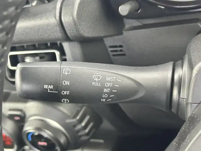 スズキ ジムニー XC 愛知県 2019(令1)年 4.9万km ジャングルグリーン 4WD/純正8インチSDナビ/フルセグTV/ドライブレコーダー/ビルトインETC/ステアリングリモコン/クルーズコントロール/シートヒーター/純正フロアマット/スズキセーフティサポート/　　・衝突軽減システム/　　・誤発進抑制機能/　　・車線逸脱警報機能/ヒルディセントコントロール/盗難防止機能/スペアタイヤ/スマートキー/スペアキー
